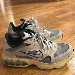 Nike air zoom women’s sneakers